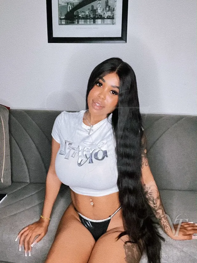Chanel escort Girl a Castione — foto 1